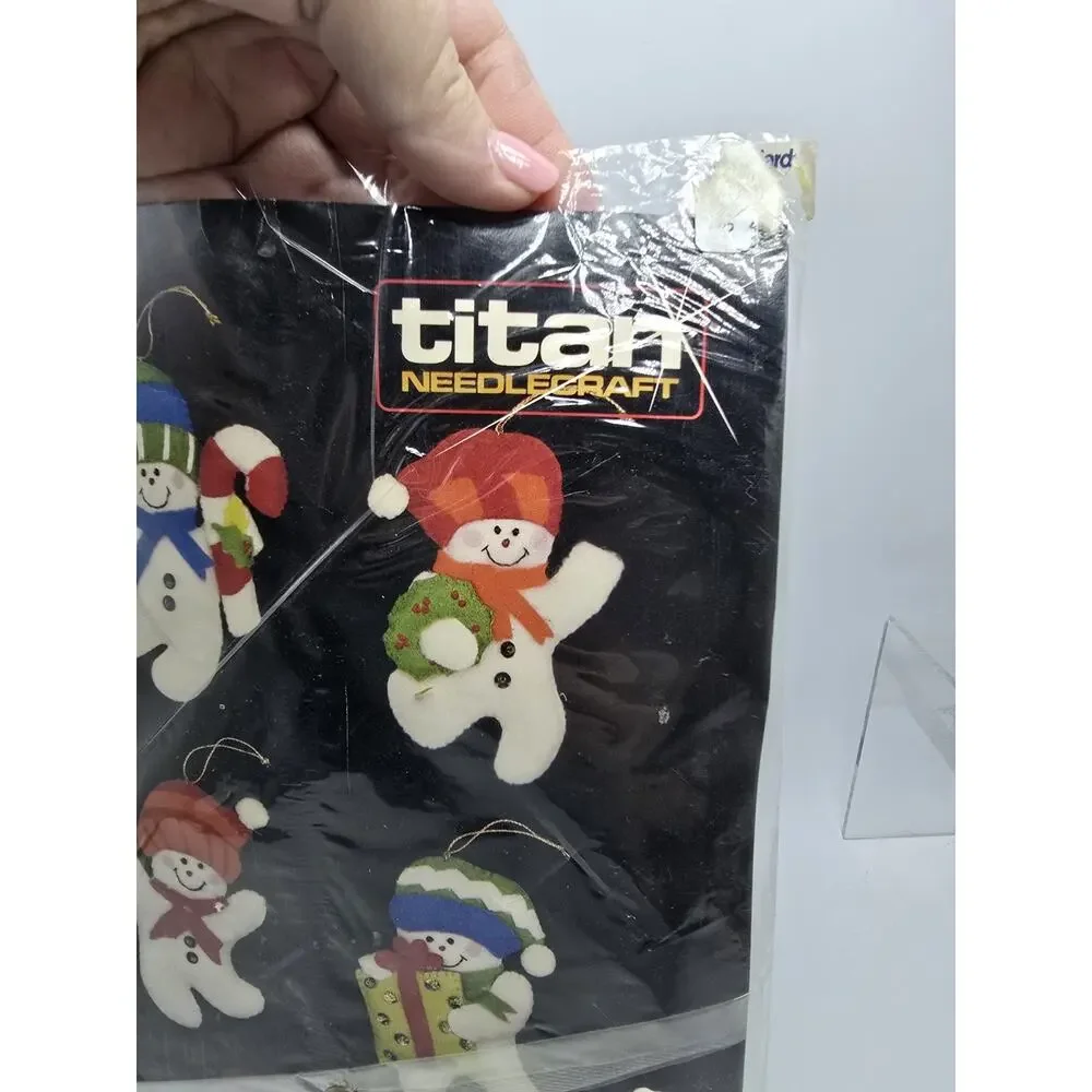 Titan Needlecraft Felt Ornament Kit No. 404 Snowman Snow woman 1984